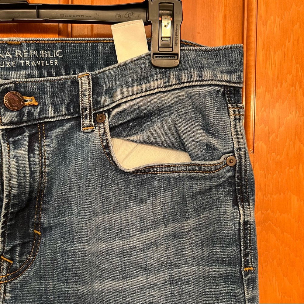 Banana Republic Luxe Traveler jeans - Picture 8 of 9